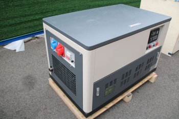 Бензогенератор 16 кВт АМПЕРОС LT20000S-3 в шумозащитном кожухе с автозапуском